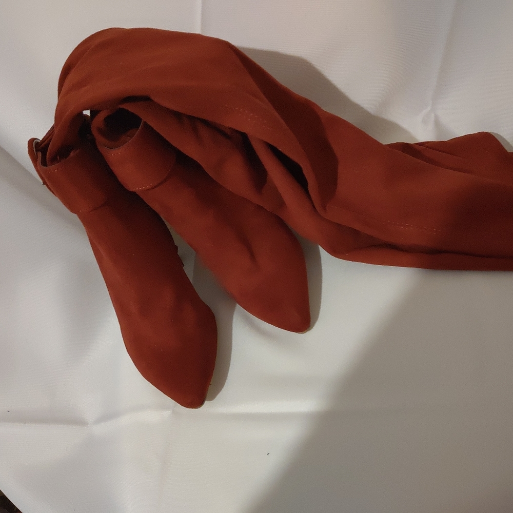 Women's boots Over The Knee Size 7 Deep Golden Red